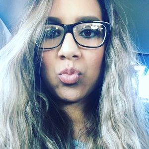 Meet your Posher, Karla