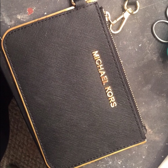 Michael Kors Handbags - Michael Kors Wristlet
