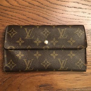REDUCED Authentic Louis Vuitton Mantellier wallet