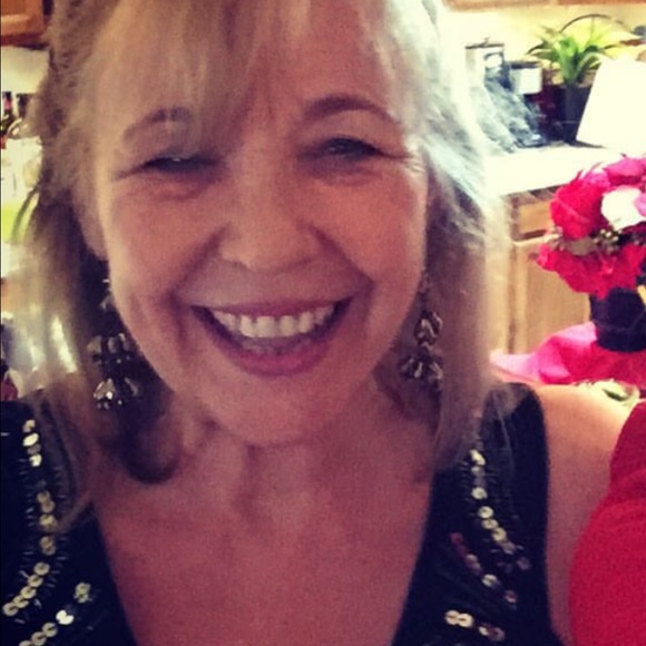 Meet your Posher, Cheryl - Picture 1 of 1