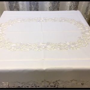 White Flower Tablecloth