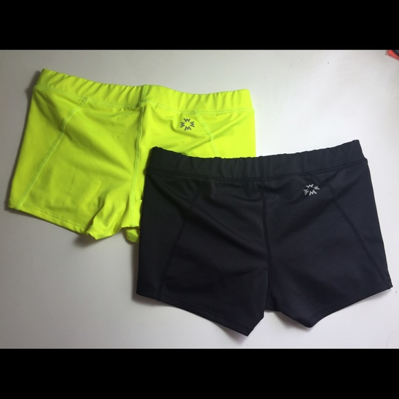 Sports shorts / neon color + black color