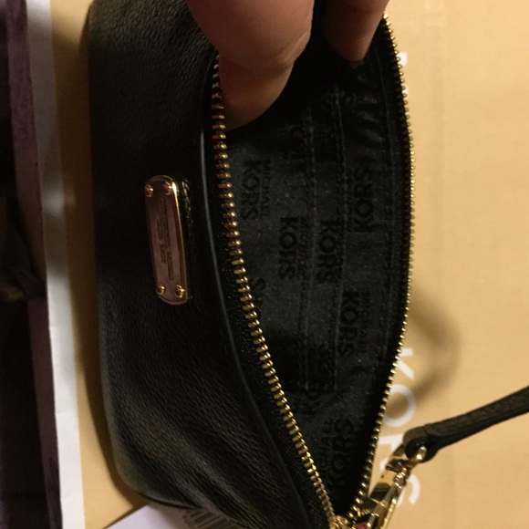 ❤️❤️❤️Black leather wristlet - Picture 3 of 3