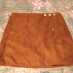 Pacsun skirt with button size small fits medium