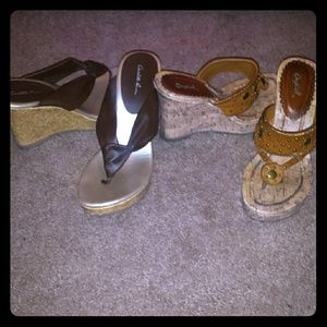 2 pairs of wedges