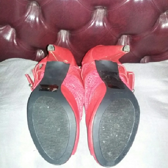 Shoes - Picture 3 of 3