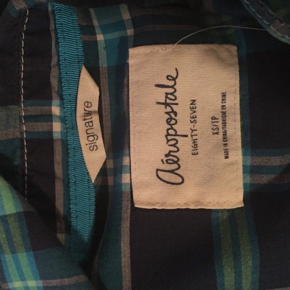 Button up - Picture 2 of 2