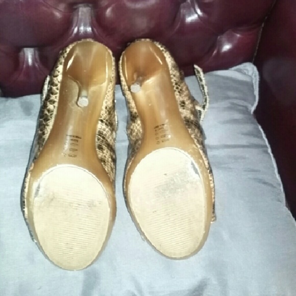 Shoes - Picture 3 of 3