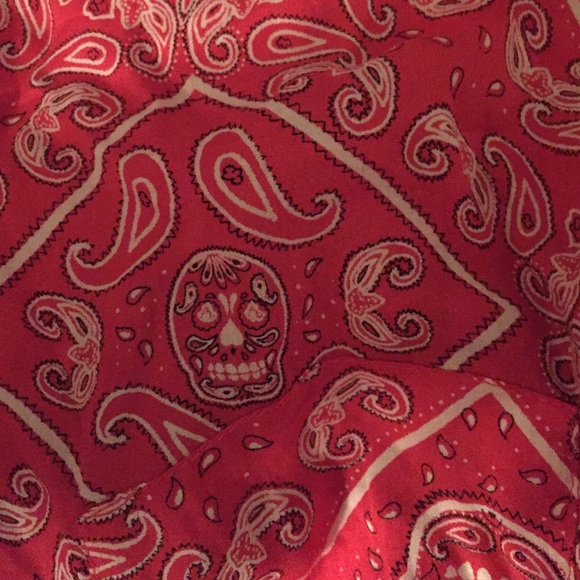 ❌SOLD❌Red bandana print sugar skull romper - Picture 4 of 4