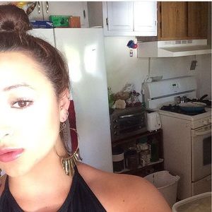 Meet your Posher, Dulce