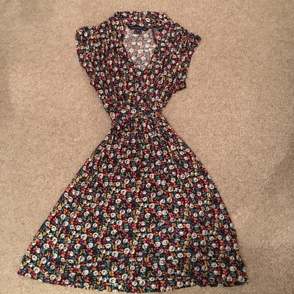 French connection flowy flowery dress