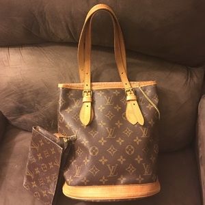 100% Authentic Louis Vuitton bucket bag