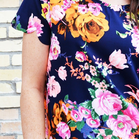 Scallop trim floral dress - Picture 4 of 4