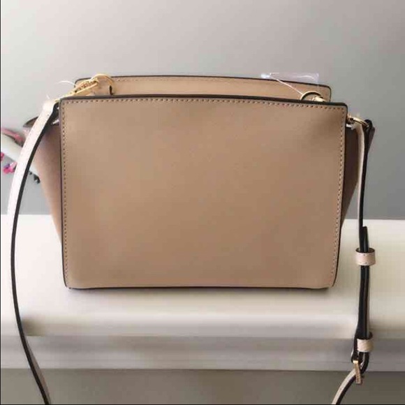 🚫🚫SOLD🚫🚫Michael kors two tone cross body bag - Picture 3 of 4