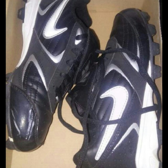 Baseball cleats! - Picture 3 of 3