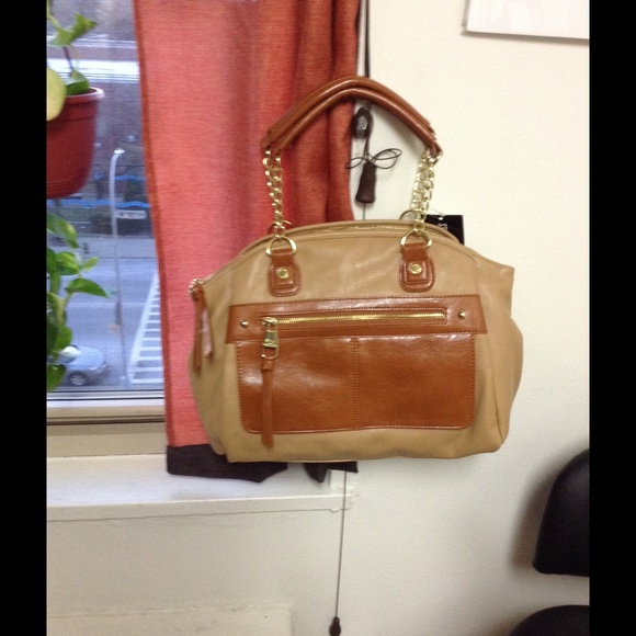 Steve Madden Handbags - TWO TONE CLASSY STYLE