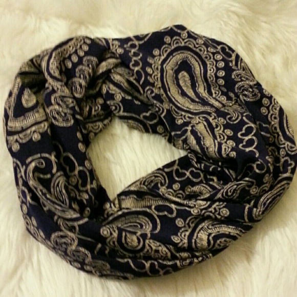 BUNDLE Summer Scarves - Picture 2 of 3