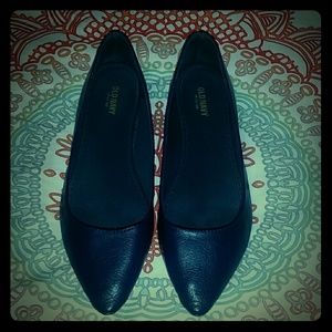 OLD NAVY Pointed Toe Flats! Navy blue!