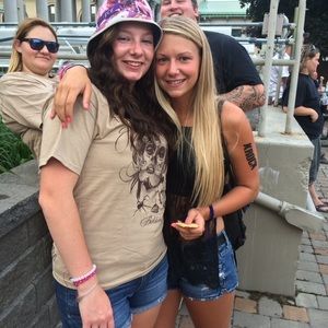 Meet your Posher, Marissa