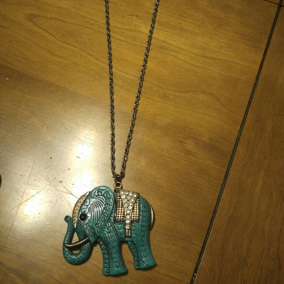 Long necklace - Picture 2 of 2