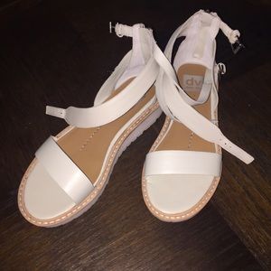 Dolce Vita Off-white platform "grunge" sandals