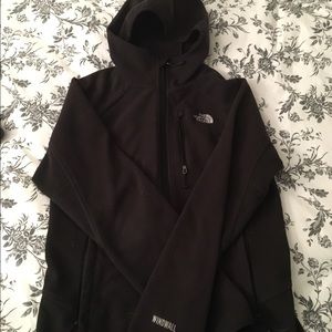Women's North Face Windwall Hooded Jacket-Size M