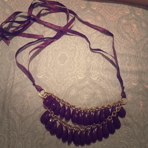 🍀Gold & Ribbon necklace with Purple Jewels