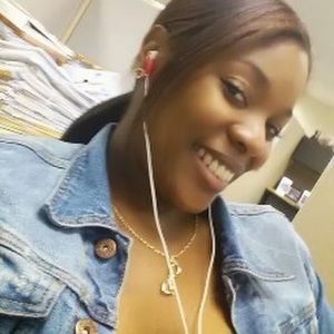 Meet your Posher, Lynette