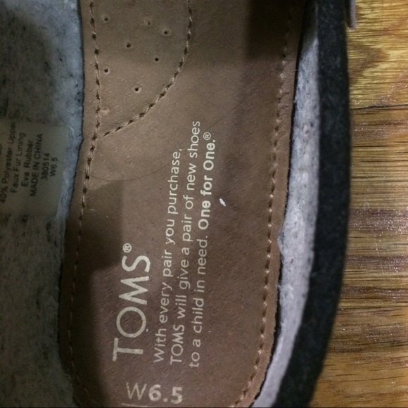 🚫SOLD🚫Toms shoes - Picture 2 of 4