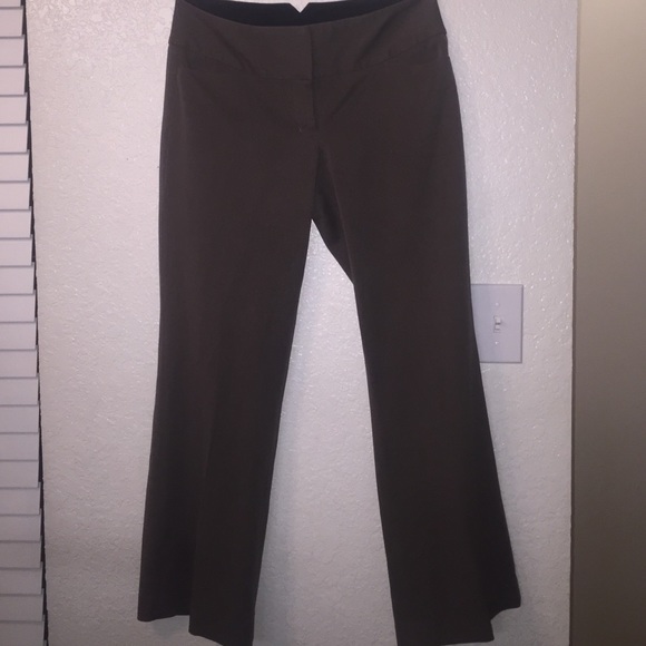 Express editor trousers size 4. Hemmed short.