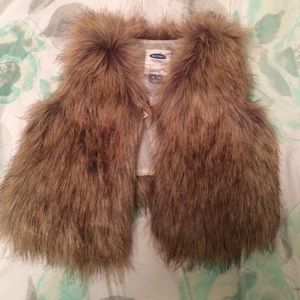 Toddler girl faux fur vest