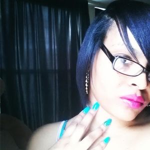 Meet your Posher, Denise