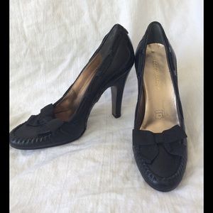 BCBG leather pumps