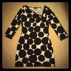 EXPRESS sexy black & white polka dot dress ⚫️⚪️⚫️