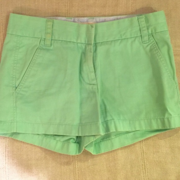 lime chino short