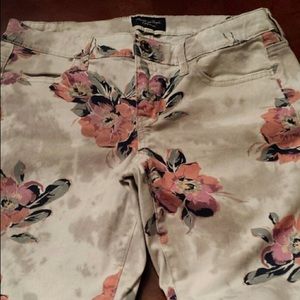 Floral pants (jeggings)