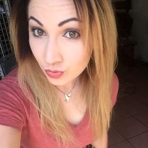 Meet your Posher, Samantha