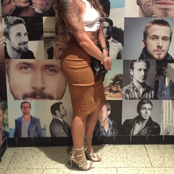 Faux suede skirt - Picture 2 of 2