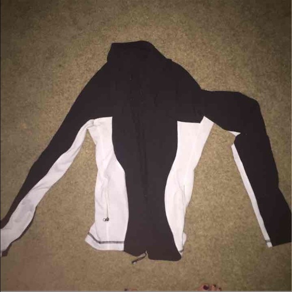 LuluLemon Zip up jacket size small