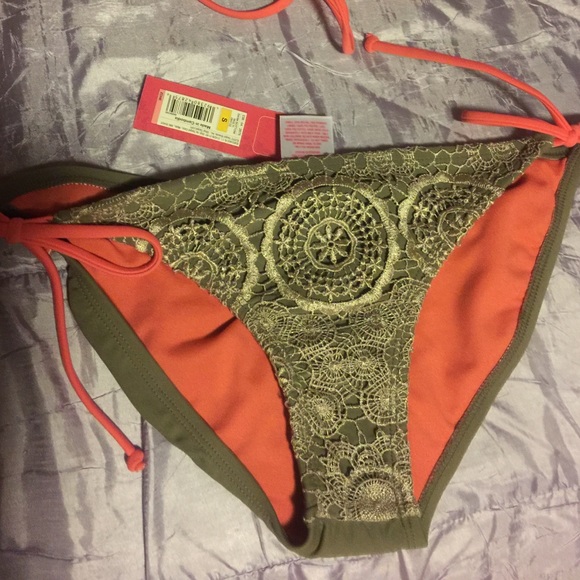 Swimsuit bikini - Picture 2 of 3