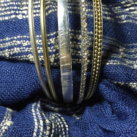 🇺🇸SALE🇺🇸 Chico's Bangle Bracelets - Picture 3 of 4