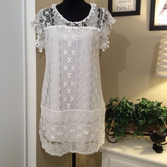 Dresses & Skirts - 🎀 White Lace Casual Dress 🎀