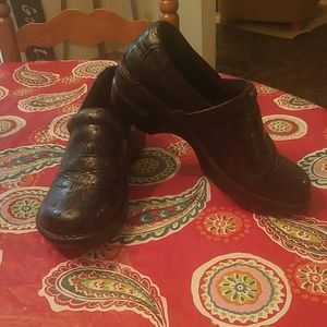 Like-new b.o.c mules