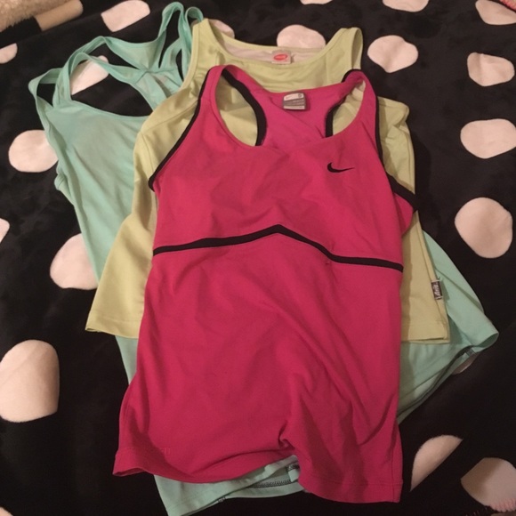 Workout top bundle! - Picture 1 of 4