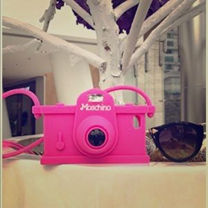 Moschino Barbie camera phone case (iPhone 6plus)