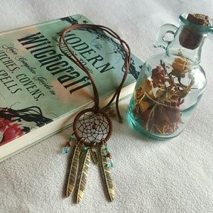 NWOT Dream Catcher Necklace