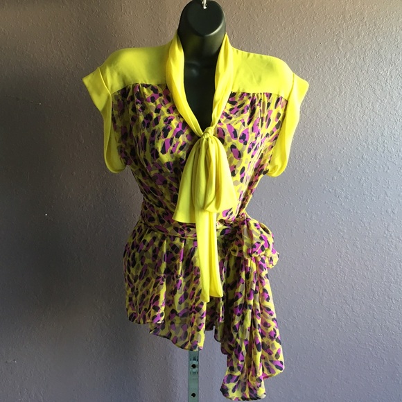 Multi-colored Sleeveless Blouse/bow