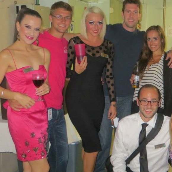 ❌SOLD❌Black wiggle dress with Polkadot detail - Picture 2 of 2