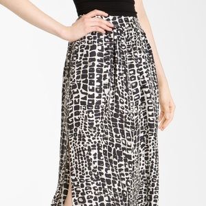 Rachel Zoe silk skirt, size 8, black snow print