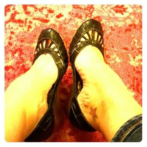 Black leather cage Seychelles wedges 8 or 9